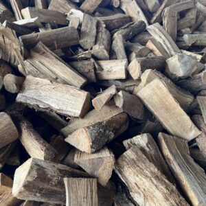 štípané dřevo Bříza/Třešeň